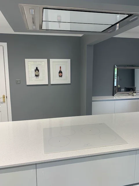 Completed kitchen showing our Vivo Gloass range with white finish